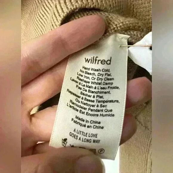 Wilfred Aritzia Womens Biege Cyprie Capsule Wardrobe Timeless  Wool Sweater XS - Picture 7 of 13